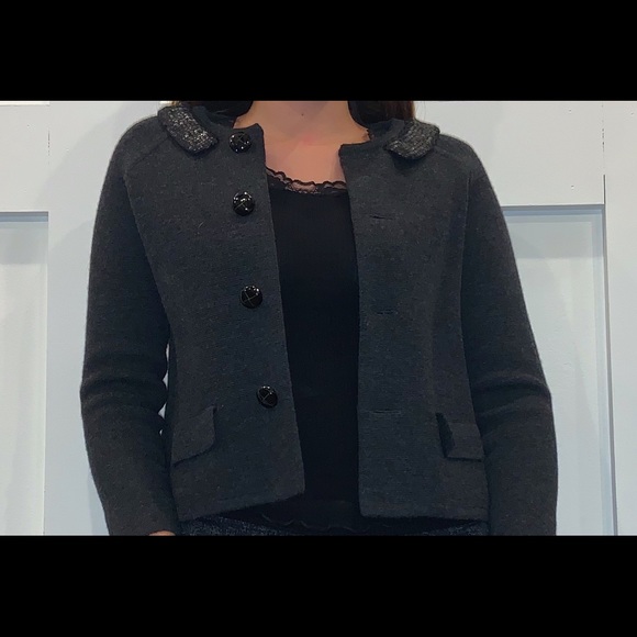 XS Grey Cardigan with black buttons & grey pockets - Picture 2 of 2